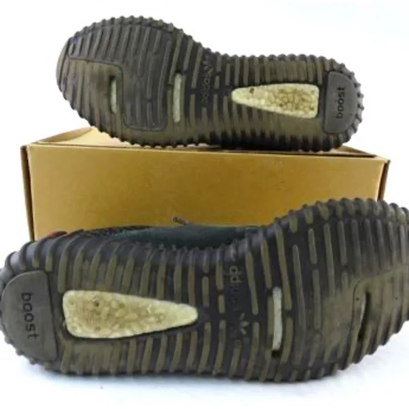 Adidas Yeezy 350 'Black', Size: 8.5 (Men) - Picture 10 of 11